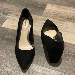 Black heels size 7
